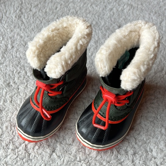 Sorel Waterproof Toddler Yoot Pac Snow Boot - Picture 2 of 8